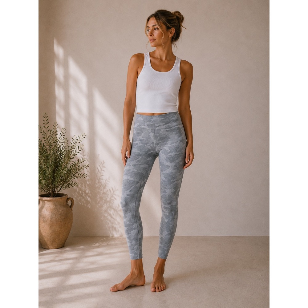 Vuori Clean Elevation Legging Womens Small Grey Camo High Rise VW444 Activewear